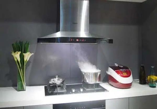 长沙室内设计公司：怎么解决开放式厨房油烟大的问题！