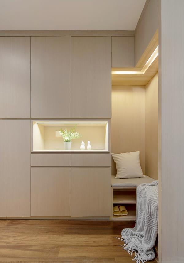 深圳装修设计公司：隐形门这样用，让房子看起来只有一个客厅，连卧室都没有！