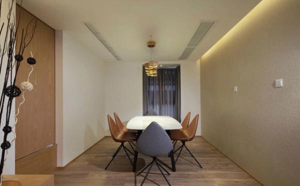 南京装饰公司：简约风格两房装修设计，木地板上墙！