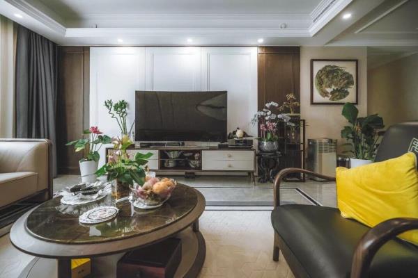 深圳装修设计公司：新中式房子装修，客厅充满禅意！