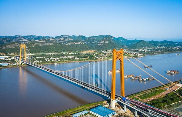 大贝尔桥：世界上第二长跨距悬索桥!